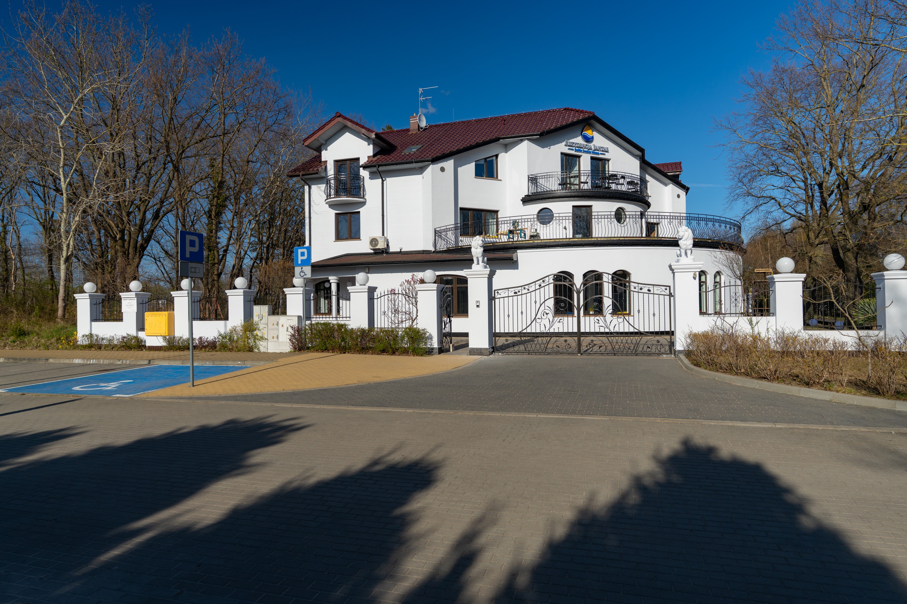 Front budynku Rezydencji Jantar