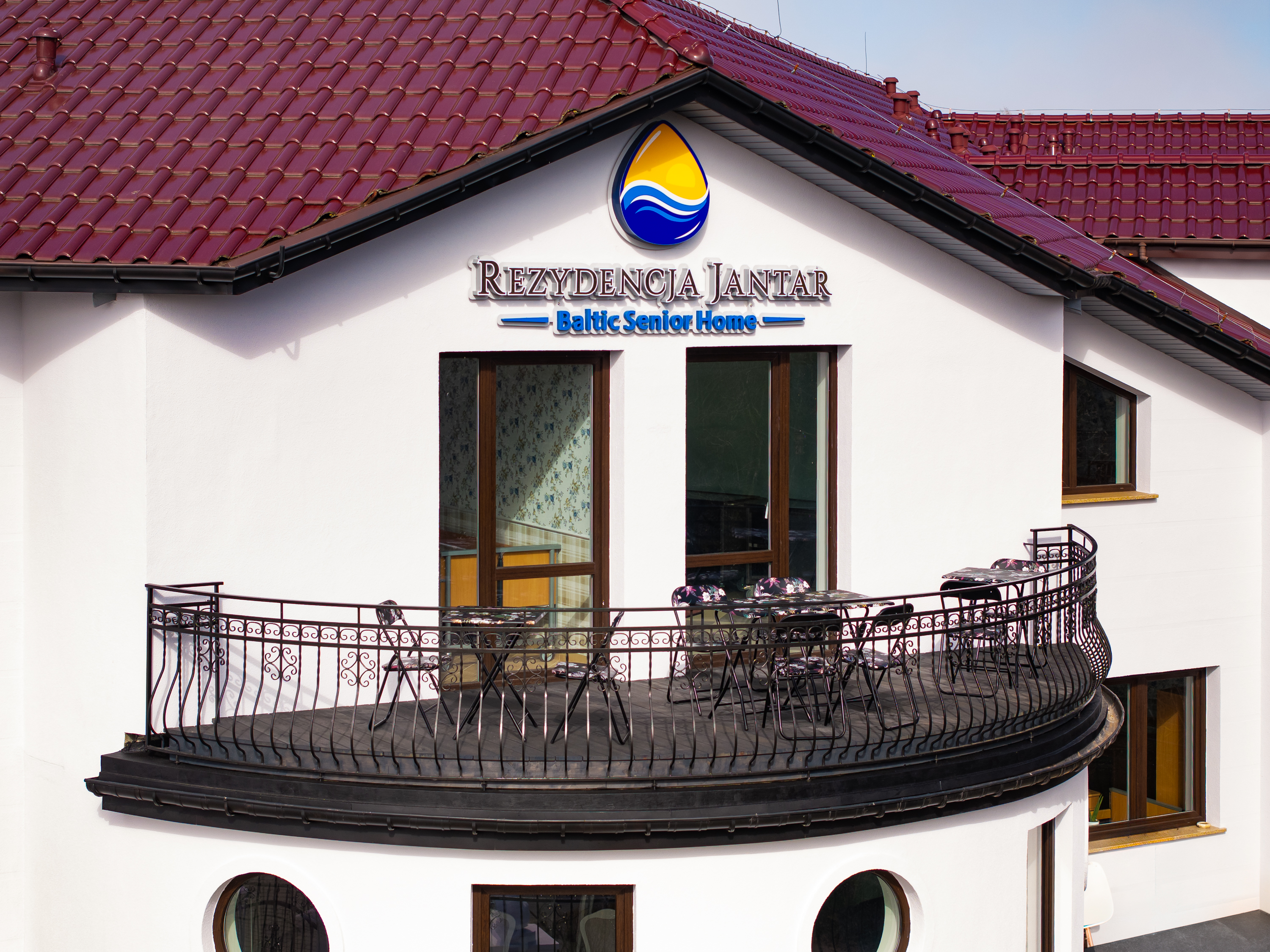 Elewacja i taras Rezydencji Jantar z drona